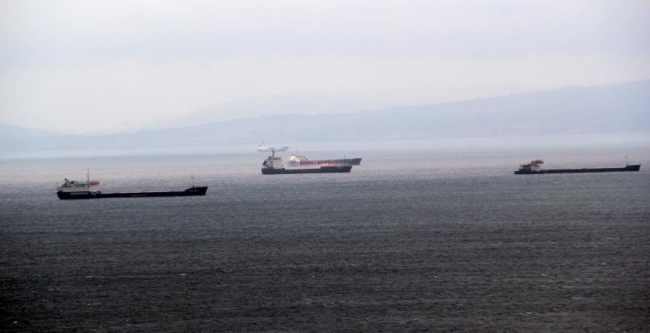 Batı Karadeniz'de fırtına etkili oluyor