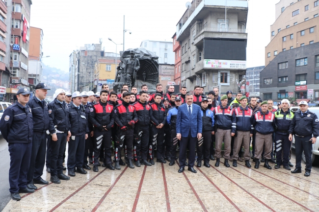 Zonguldak Emniyet Müdürü 63 polisle uygulama yaptı