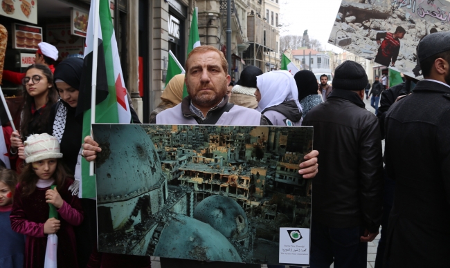 İstanbul'da Doğu Guta saldırıları protesto edildi