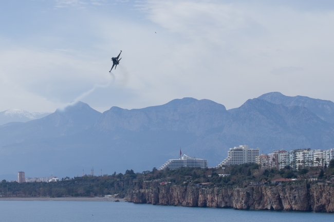 SOLOTÜRK'ten Antalya'da prova uçuşu