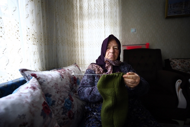 Kore gazisi eşinden kalan maaşı, Mehmetçik Vakfı'na bağışladı