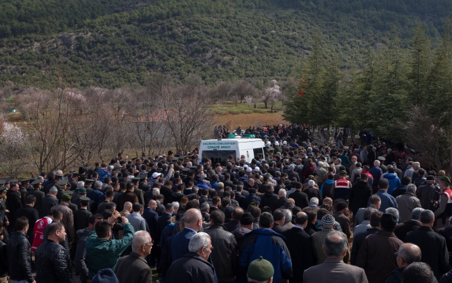 Afrin şehidi Kart ile Ağrı şehidi Koç'u son yolculuğuna on binler uğurladı