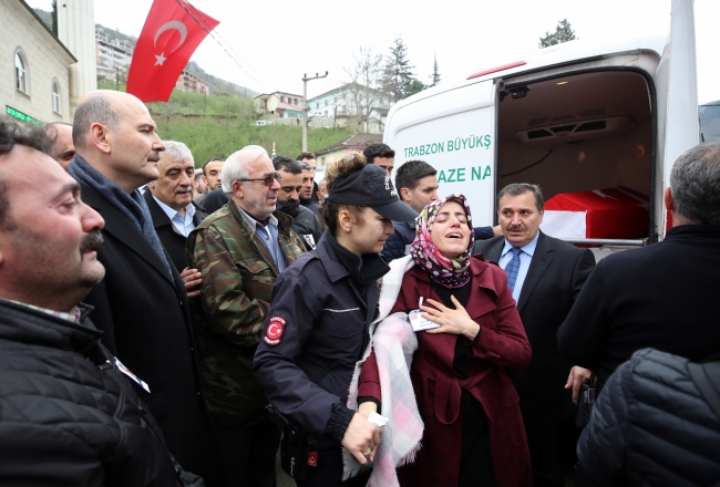 Şehit polis Yunus Çavdar son yolculuğuna uğurlandı