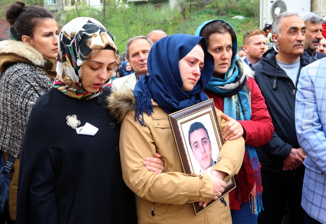 Şehit polis Yunus Çavdar son yolculuğuna uğurlandı