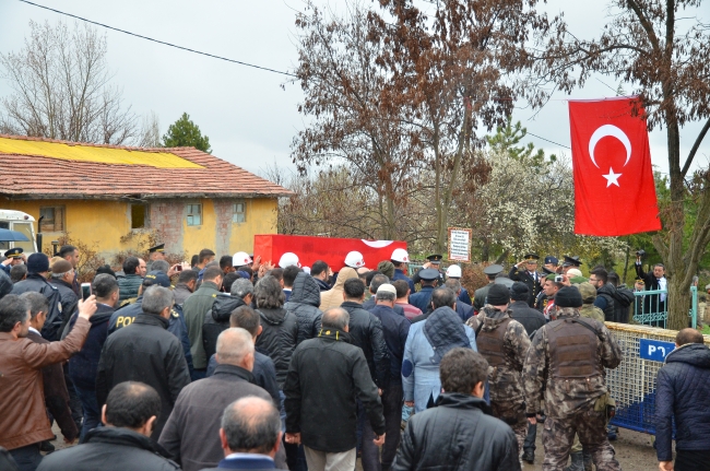 Şehit er Hidayet Tokmak son yolculuğuna memleketinde uğurlandı