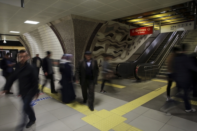 Türkiye'nin ilk sürücüsüz metrosu 7/24 izleniyor