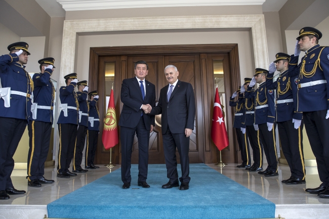 Başbakan Yıldırım, Kırgızistan Cumhurbaşkanı Ceenbekov ile görüştü