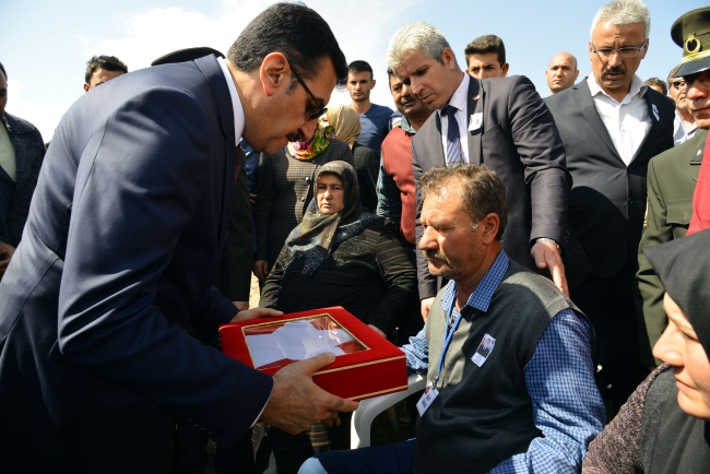 Şehit Uzman Çavuş Semih Şahin son yolculuğuna uğurlandı