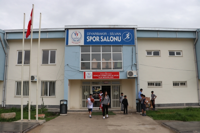 Terörden arındırılan ilçenin çocukları spor ve sanatla buluştu