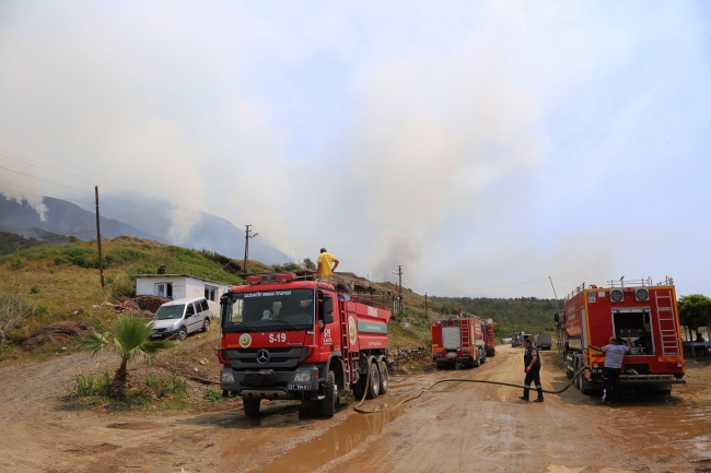 Hatay'daki orman yangını devam ediyor