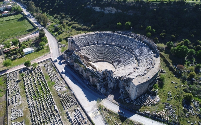 Perge Antik Kenti, restorasyon çalışmalarıyla yeniden canlanacak