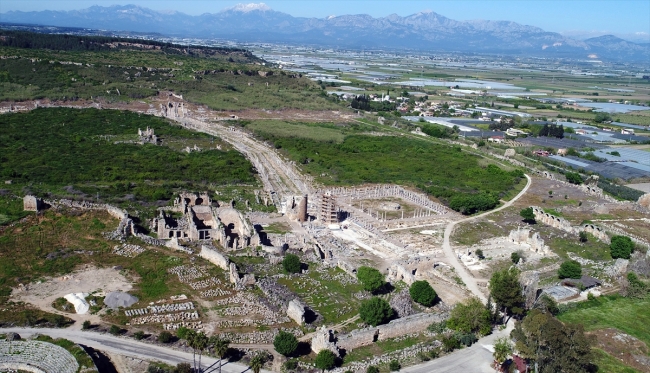 Perge Antik Kenti, restorasyon çalışmalarıyla yeniden canlanacak