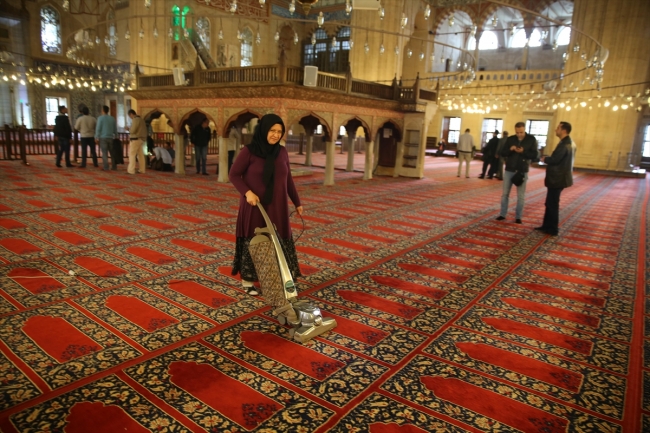 Selimiye Camii Ramazan boyunca "gül kokacak"