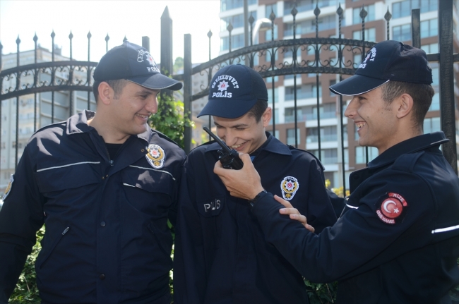 Engelli öğrencilerin 1 günlük polislik heyecanı