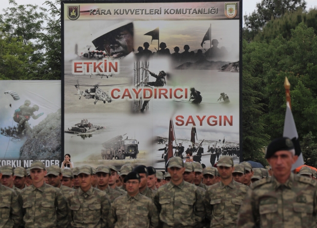 Isparta ve Burdur'da asteğmen ve kısa dönem erler yemin etti