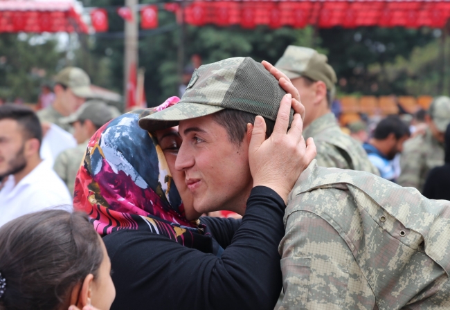 Isparta ve Burdur'da asteğmen ve kısa dönem erler yemin etti