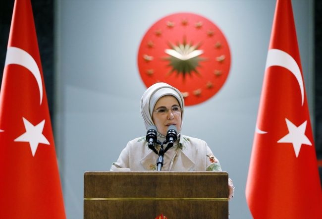 Emine Erdoğan'dan yetim çocuklara iftar daveti