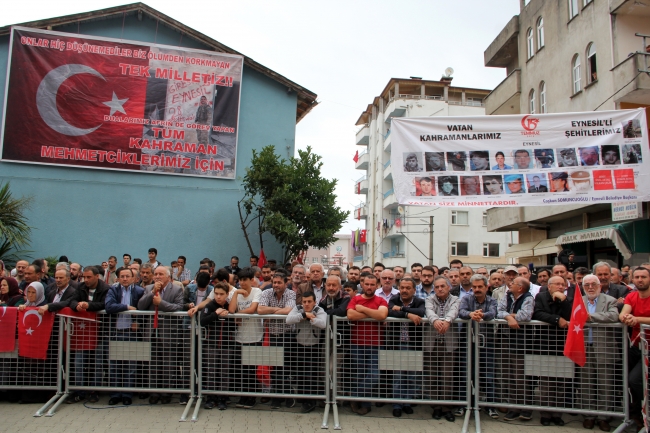 Şehit Uzman Çavuş Hakan Ergin'i binler son yolculuğuna uğurladı