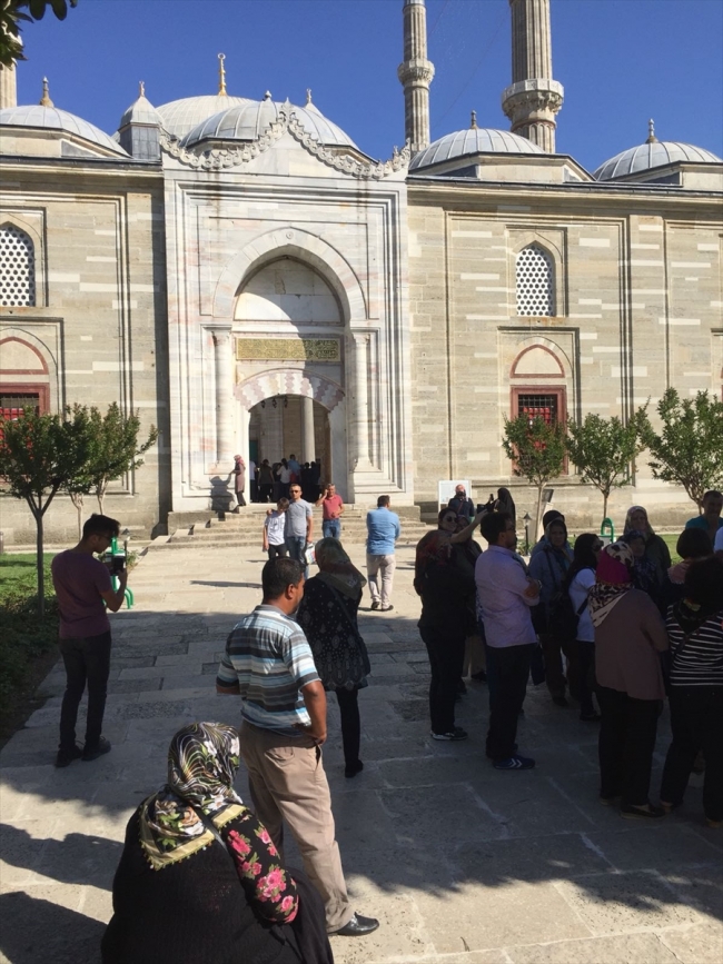 Selimiye Camii'ne gelen turistler sayılıyor