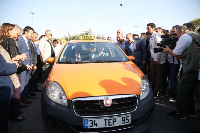 Bakan Kurtulmuş: UBER'le ilgili atılan adım taksicilere ayrı bir sorumluluk yükledi