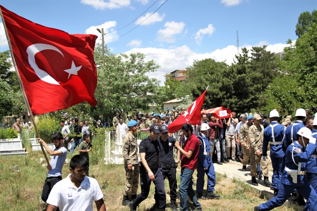 Şehit Uzman Çavuş Uğur Sağlam son yolculuğuna uğurlandı