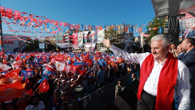 Başbakan Yıldırım: Bütün örgütleri ülkemize tehlike olmaktan çıkarıyoruz