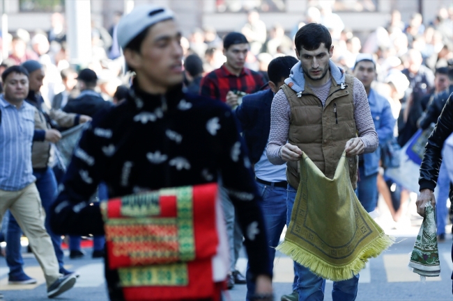 Ramazan Bayramı dünyanın dört bir yanında kutlanıyor