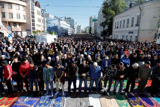 Ramazan Bayramı dünyanın dört bir yanında kutlanıyor