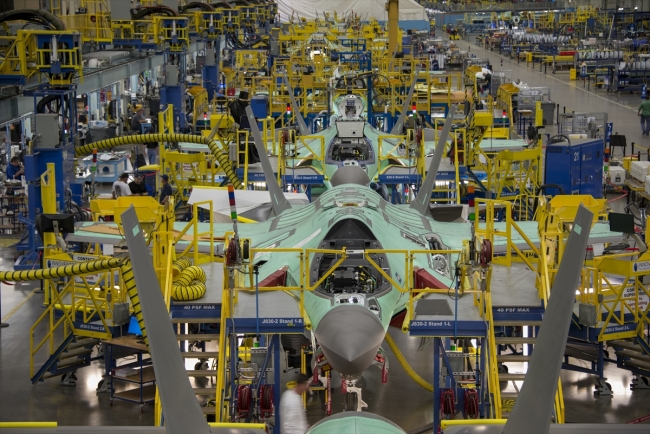 İlk F-35 bugün teslim ediliyor