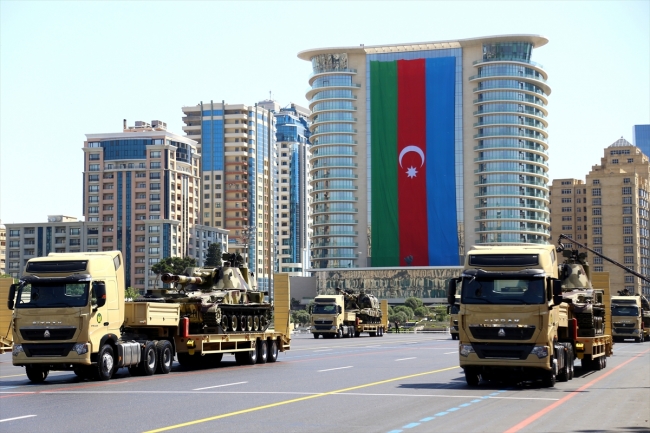 Azerbaycan ordusundan 100. kuruluş yıl dönümü için büyük tören hazırlığı