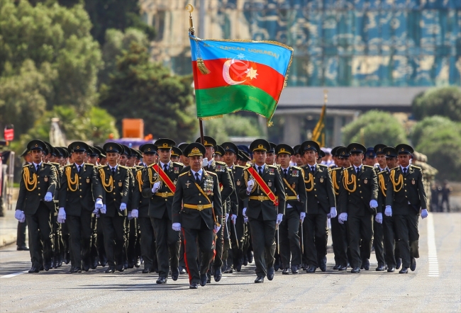 Azerbaycan ordusunun 100. kuruluş yıldönümü kutlanıyor