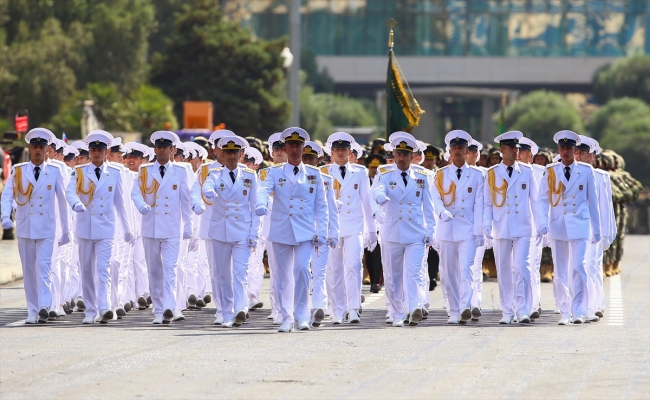 Azerbaycan ordusunun 100. kuruluş yıldönümü kutlanıyor