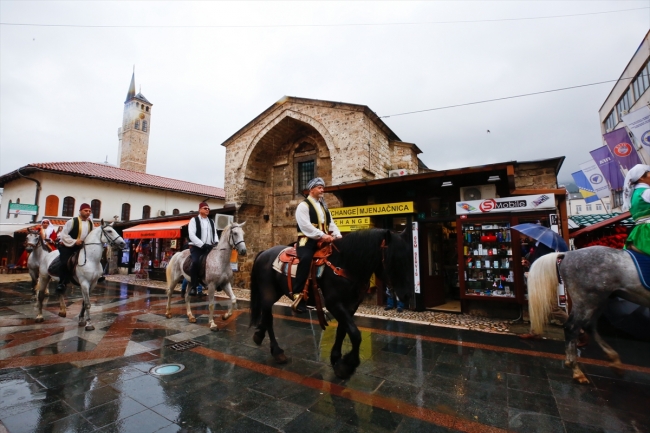 Bosna Hersek'te Ayvaz Dede Şenlikleri'ne katılacak atlılar yola çıktı