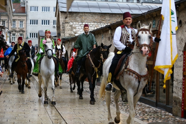 Bosna Hersek'te Ayvaz Dede Şenlikleri'ne katılacak atlılar yola çıktı