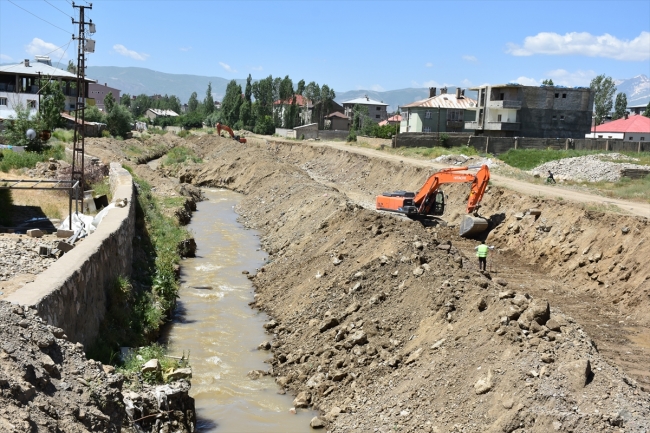 Yüksekova'nın "can damarı" modern görünüme kavuşacak