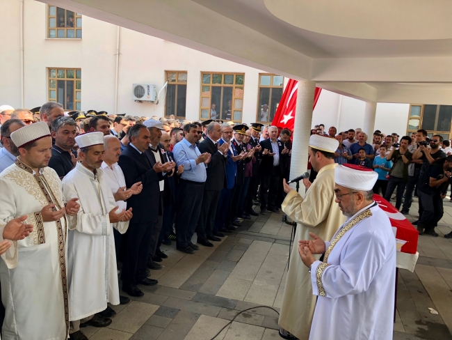 Şehit Jandarma Er Erdem Ay son yolculuğuna uğurlandı