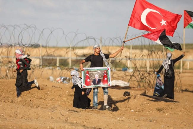 Gazze sınırında Cumhurbaşkanı Erdoğan'ın başarısını kutladılar