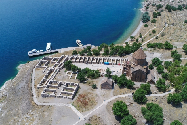 Akdamar Adası içme suyuna kavuşuyor