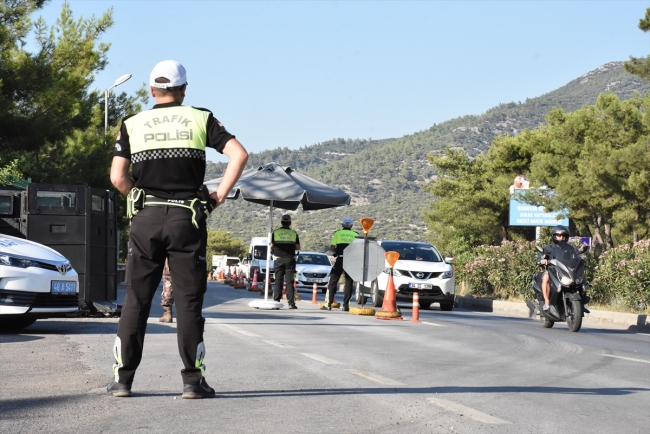 Bodrum'da helikopter destekli trafik denetimi