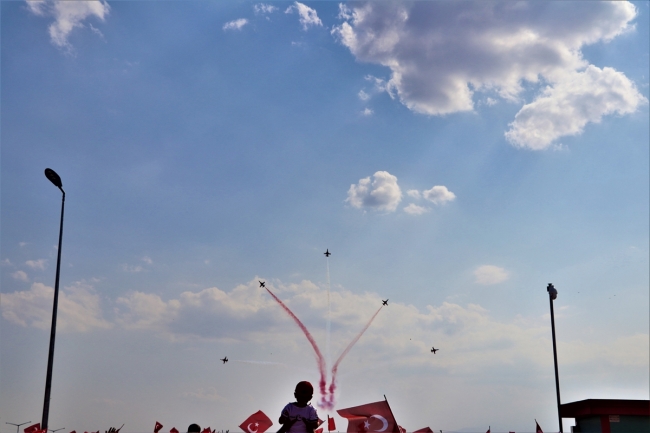 Türk Yıldızları Isparta semalarında