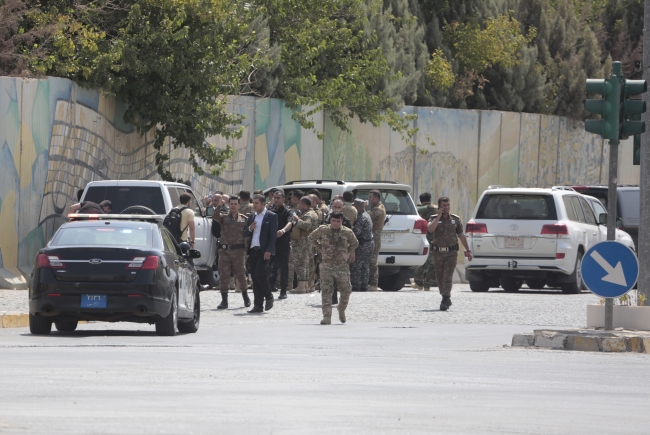 Erbil'de valilik binasına silahlı saldırı: 1 polis yaralı