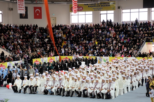 Diyanet İşleri Başkanı Erbaş: İslam konusunda bilgisizlik istismara sebep oluyor