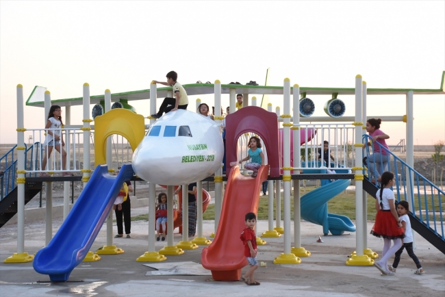 Nusaybin'de Masal ve Şirinler Parkı kuruldu