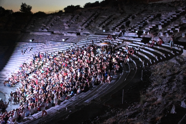 Bodrum Antik Tiyatro'da asırlardır müzik sesi yankılanıyor