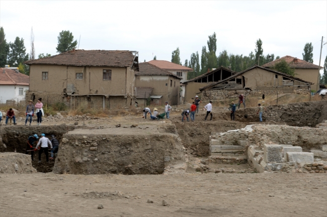 Sebastapolis Antik Kenti'nin hamam bölümü gün yüzüne çıkarıldı