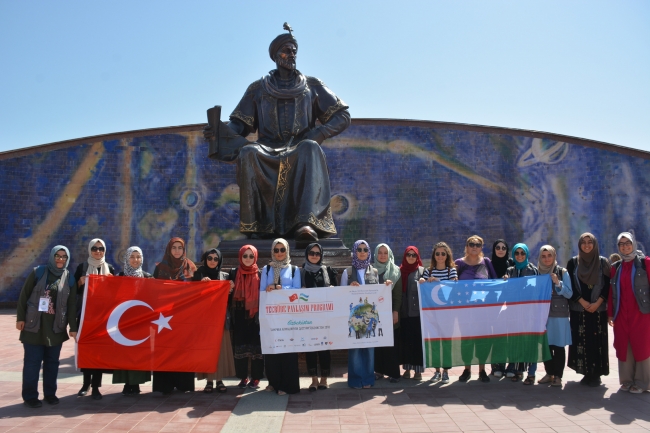 TİKA'nın genç gönüllüleri Özbekistan'da