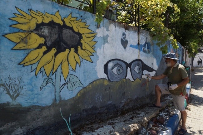 İzmirli turizmci gazetede gördüğü köye hayatını adadı