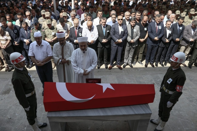 Şehit Er Metehan İnaltekin son yolculuğuna uğurlandı