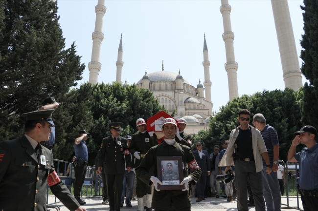 Şehit Er Metehan İnaltekin son yolculuğuna uğurlandı