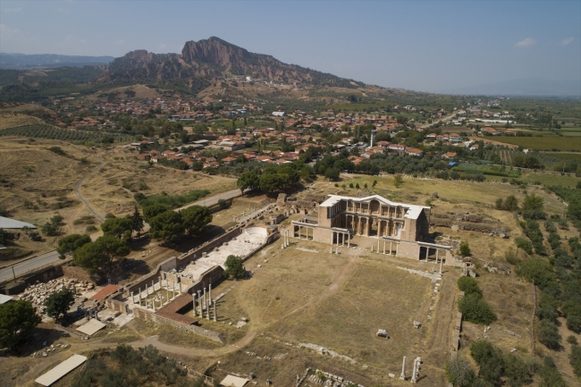 Sardes Antik Kenti UNESCO'da kalıcı olmayı hedefliyor